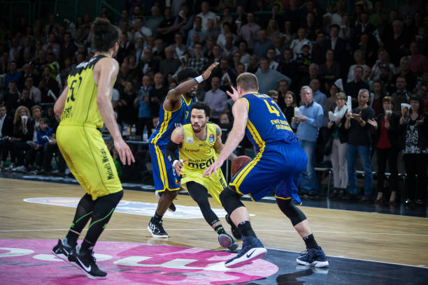 队的主力门 队的主力门