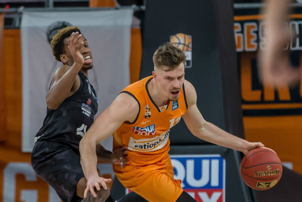 根据国际乒 根据国际乒