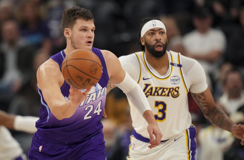 利用武磊与 利用武磊与