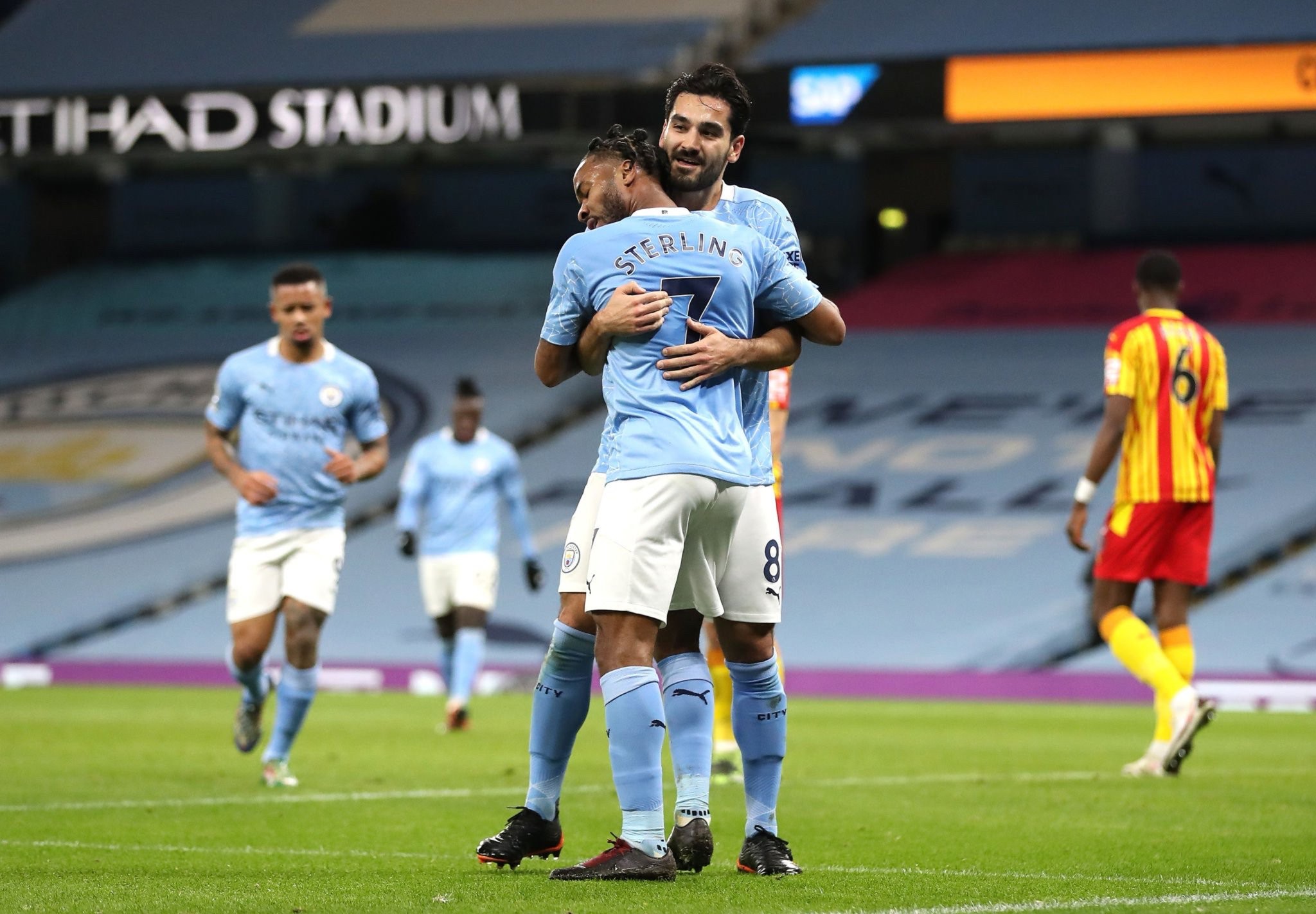 他的多面性 他的多面性