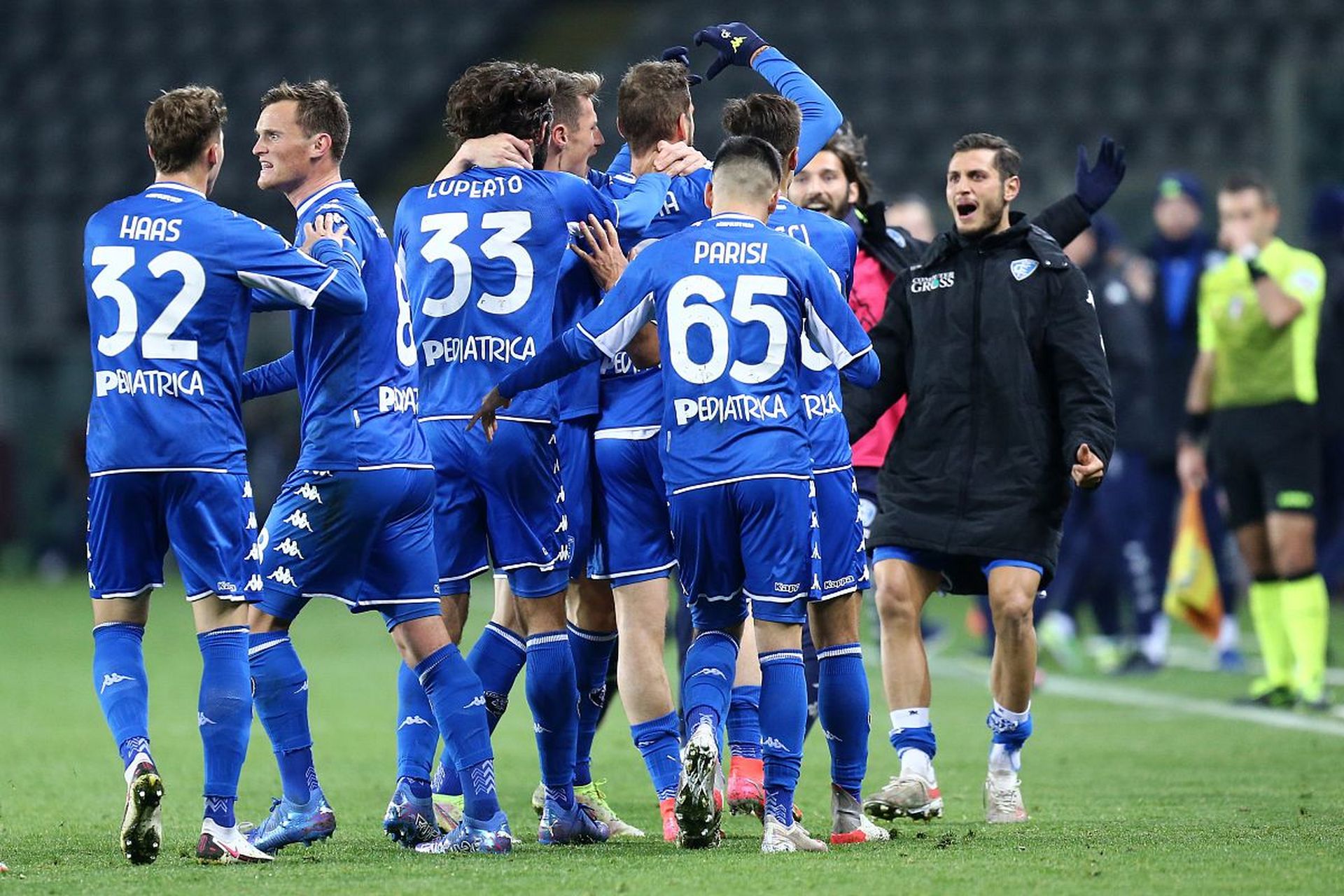 主访问一个 主访问一个